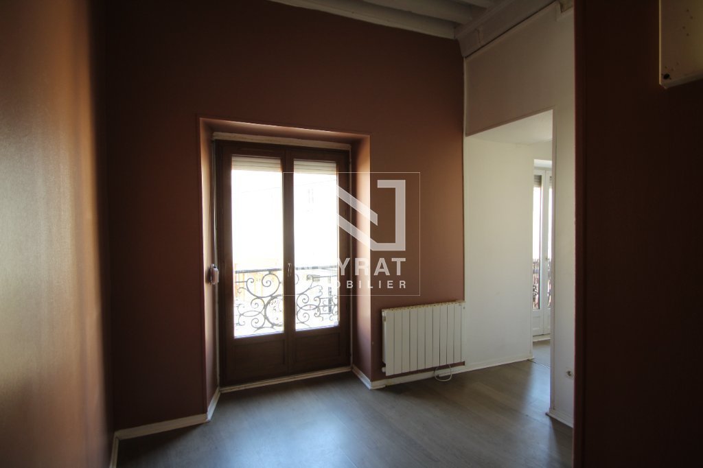 APPARTEMENT T2 A LOUER - CHAGNY - 33.48 m2 - 400 &euro; charges comprises par mois