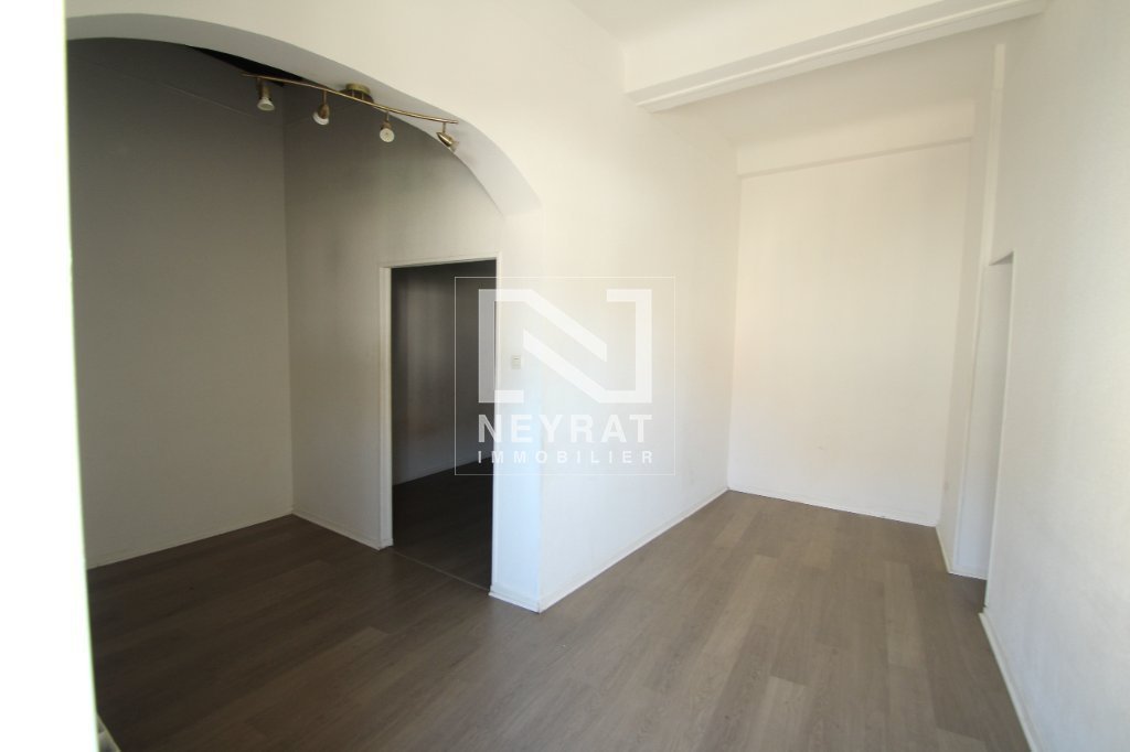 APPARTEMENT T2 A LOUER - CHAGNY - 33.48 m2 - 400 &euro; charges comprises par mois