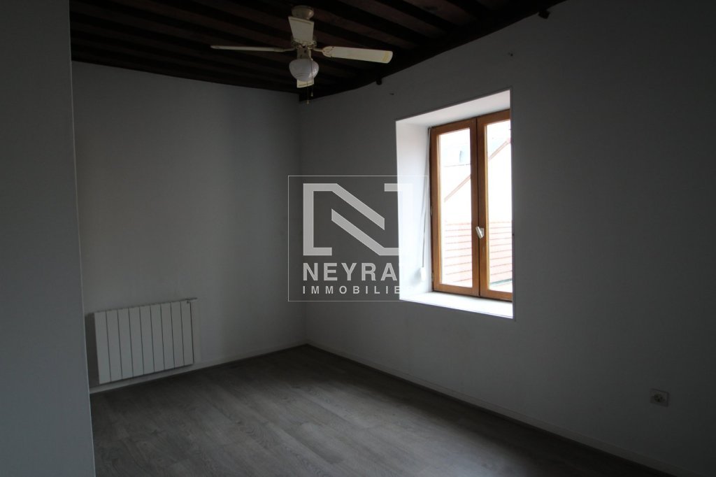 APPARTEMENT T2 - CHAGNY - 41.76 m2 - LOU&Eacute;