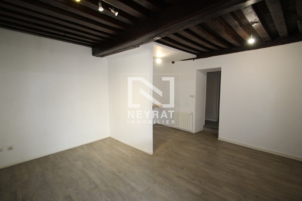 APPARTEMENT T2 - CHAGNY - 41.76 m2 - LOU&Eacute;