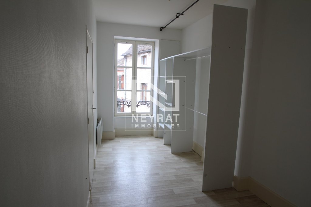APPARTEMENT T2 BIS A LOUER - CHAGNY - 62.07 m2 - 560�&euro; charges comprises par mois