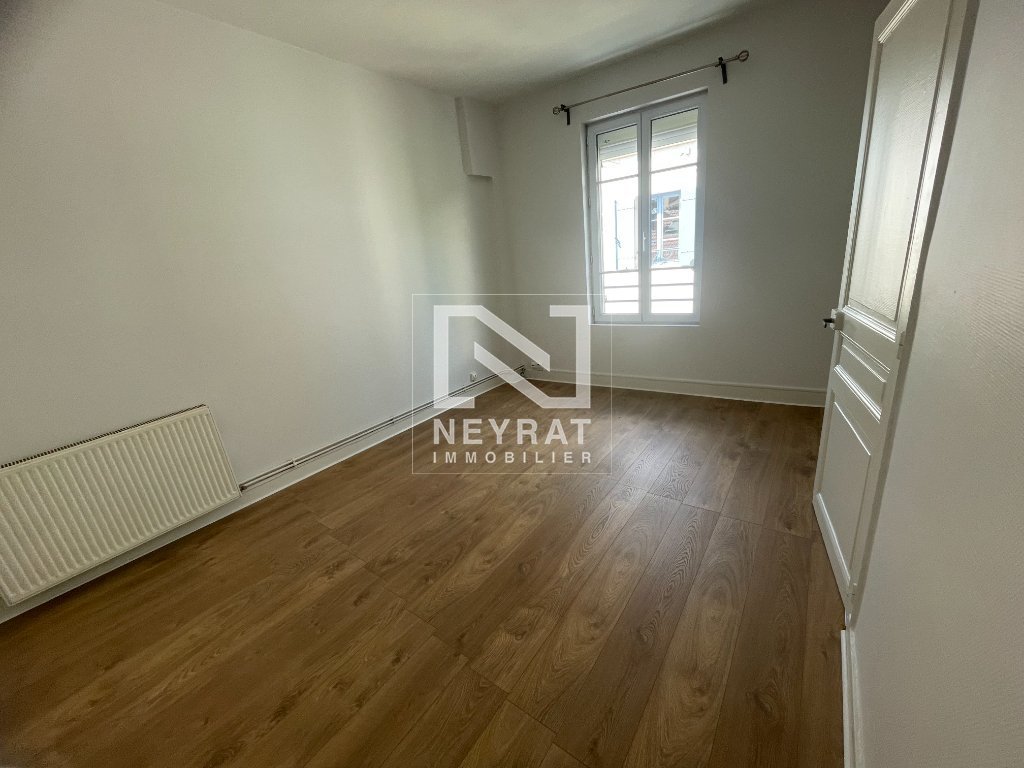 APPARTEMENT T2 - CHALON SUR SAONE CENTRE VILLE - 45 m2 - LOU&Eacute;