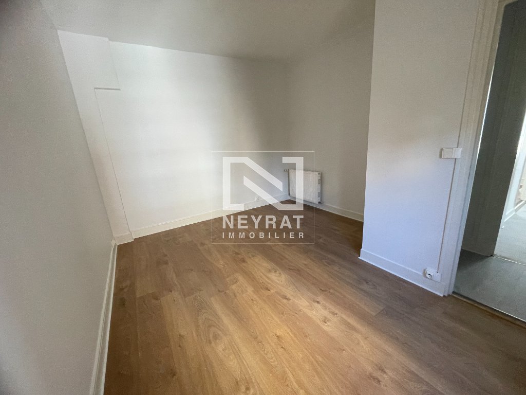 APPARTEMENT T2 - CHALON SUR SAONE CENTRE VILLE - 45 m2 - LOU&Eacute;