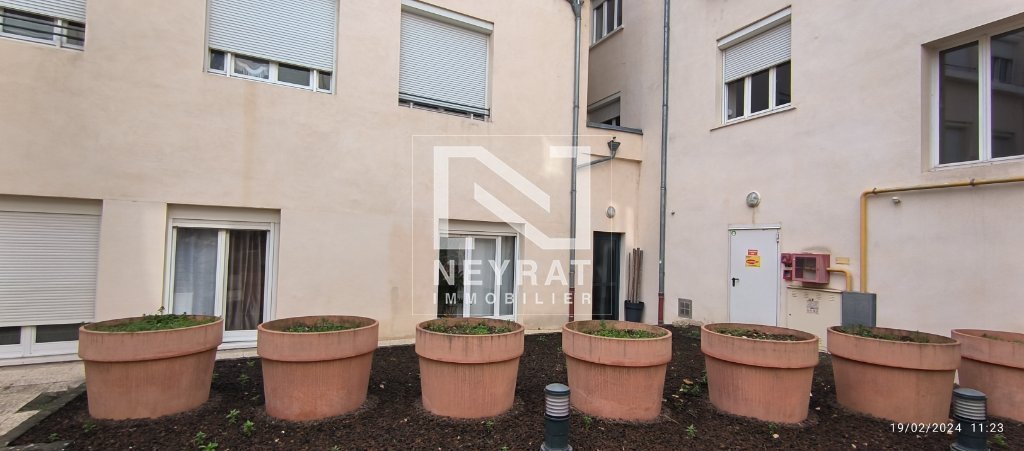 APPARTEMENT T2 A LOUER - CHALON SUR SAONE CENTRE VILLE - 58.5 m2 - 522 &euro; charges comprises par mois