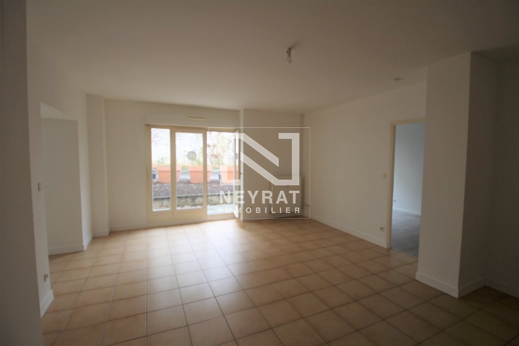 APPARTEMENT T2 A LOUER - CHALON SUR SAONE CENTRE VILLE - 58.5 m2 - 522 &euro; charges comprises par mois