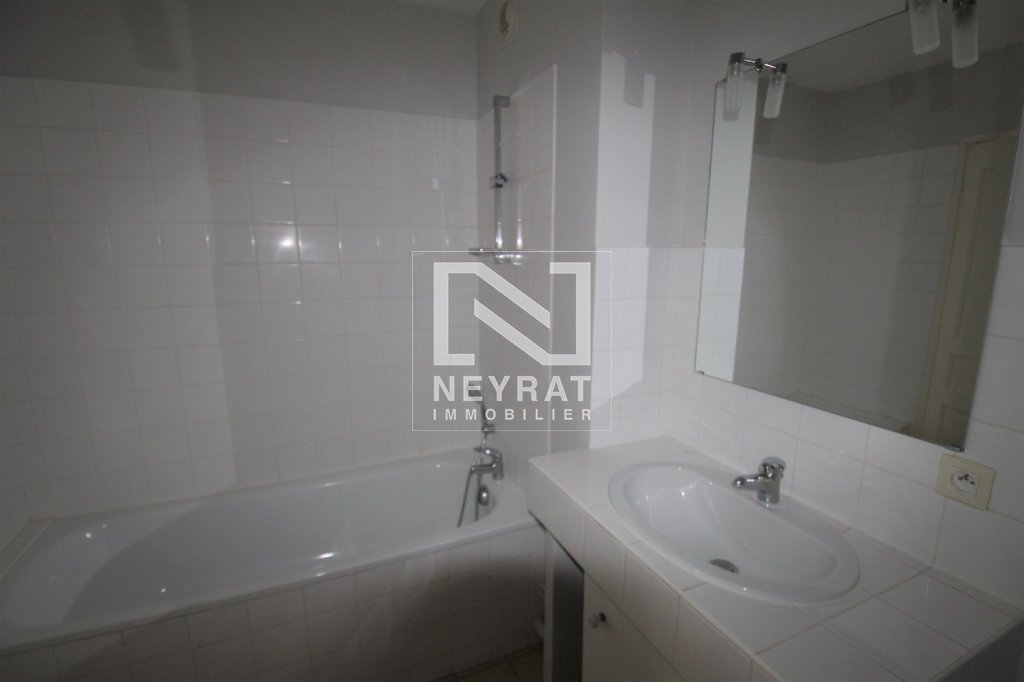 APPARTEMENT T2 A LOUER - CHALON SUR SAONE CENTRE VILLE - 58.5 m2 - 522 &euro; charges comprises par mois