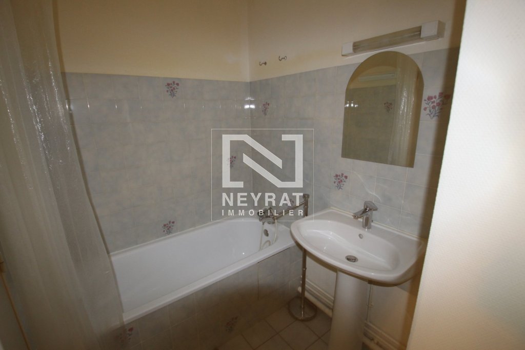 APPARTEMENT T2 - CHALON SUR SAONE PROCHE CENTRE VILLE - 51.46 m2 - LOU&Eacute;