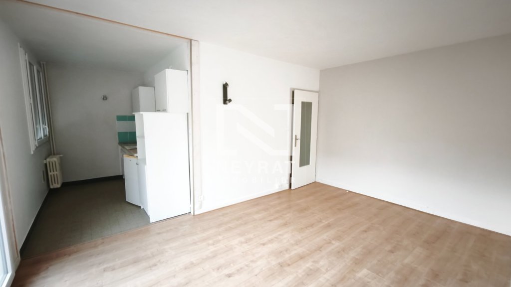 APPARTEMENT T2 A LOUER - CHALON SUR SAONE - 37.68 m2 - 520 &euro; charges comprises par mois