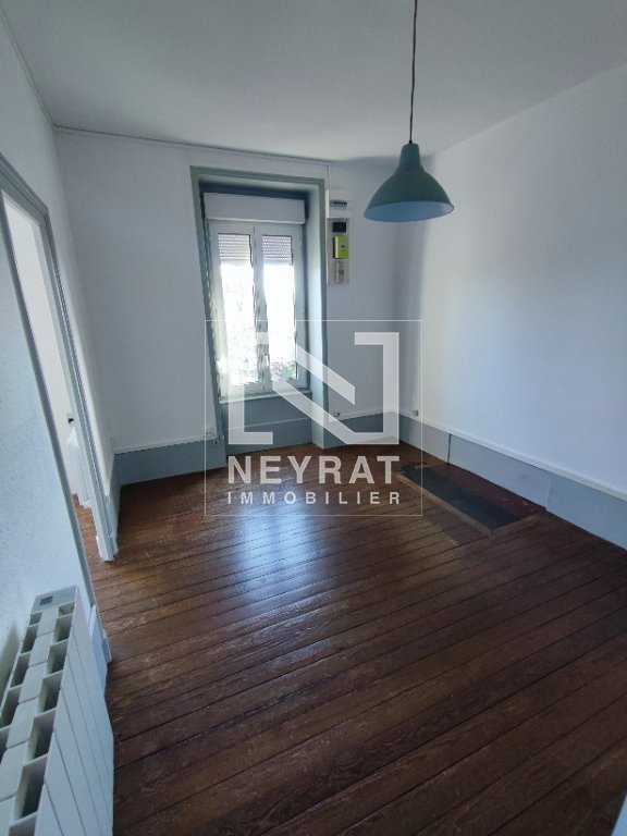 APPARTEMENT T2 - CHALON SUR SAONE - 37.6 m2 - LOU&Eacute;