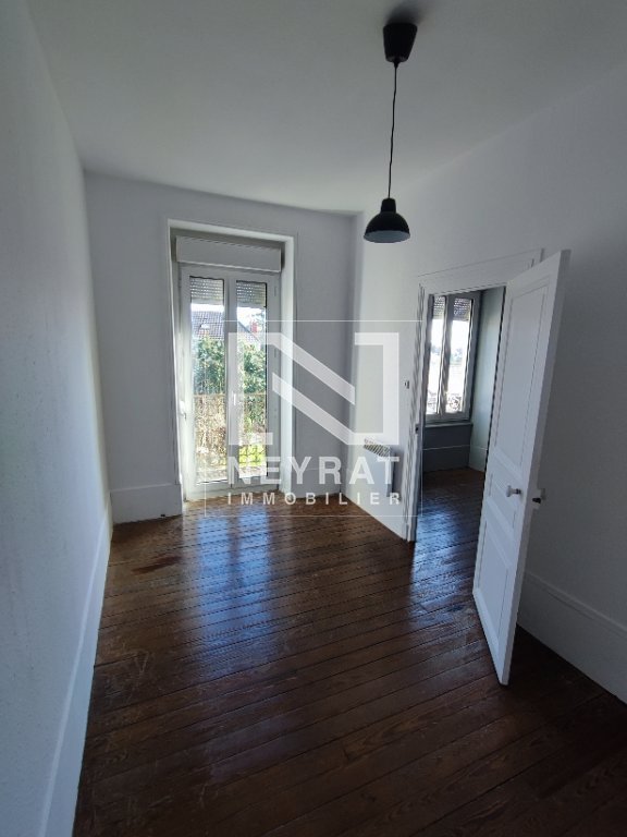 APPARTEMENT T2 - CHALON SUR SAONE - 37.6 m2 - LOU&Eacute;