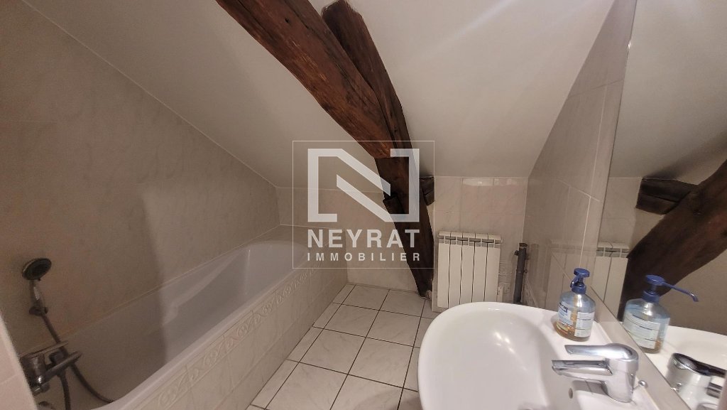 APPARTEMENT T2 A LOUER - CHALON SUR SAONE - 45.7 m2 - 640 &euro; charges comprises par mois
