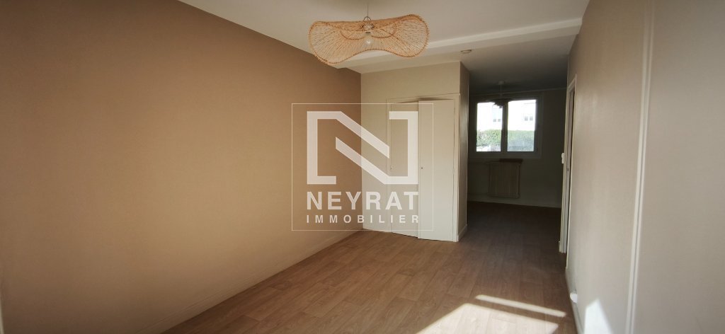 APPARTEMENT T2 A LOUER - CHALON SUR SAONE - 42.42 m2 - 680�&euro; charges comprises par mois