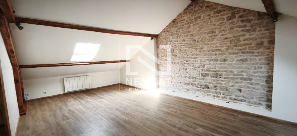 APPARTEMENT T2 A LOUER - CHALON SUR SAONE - 74.7 m2 - 630�&euro; charges comprises par mois