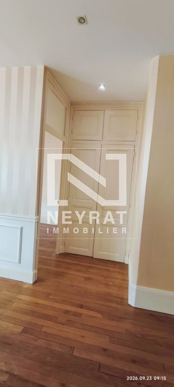 APPARTEMENT T2 A LOUER - CHALON SUR SAONE - 65 m2 - 665 &euro; charges comprises par mois