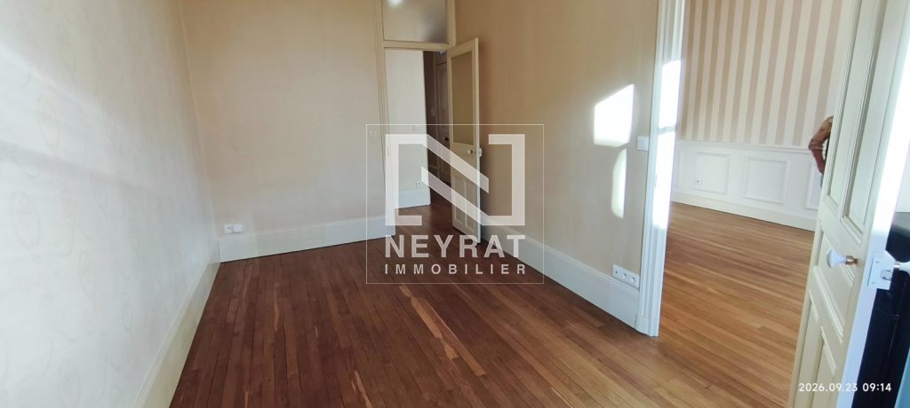 APPARTEMENT T2 A LOUER - CHALON SUR SAONE - 65 m2 - 665 &euro; charges comprises par mois