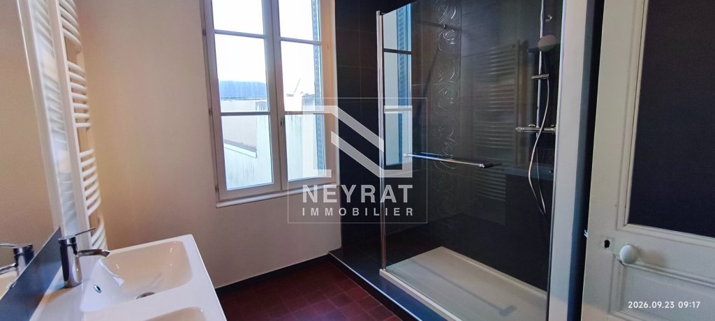 APPARTEMENT T2 A LOUER - CHALON SUR SAONE - 65 m2 - 665 &euro; charges comprises par mois