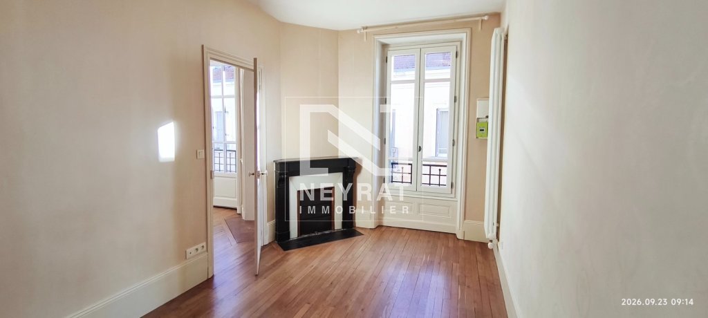 APPARTEMENT T2 A LOUER - CHALON SUR SAONE - 65 m2 - 665 &euro; charges comprises par mois