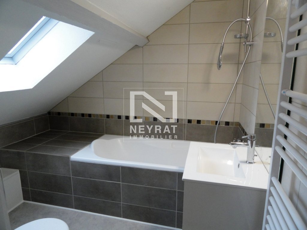 APPARTEMENT T2 - CHALON SUR SAONE - 40 m2 - LOU&Eacute;