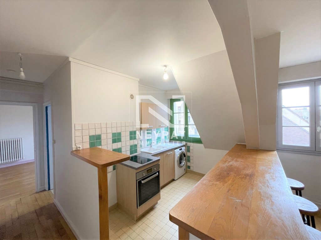 APPARTEMENT T2 A LOUER - CHALON SUR SAONE - 42 m2 - 567 &euro; charges comprises par mois