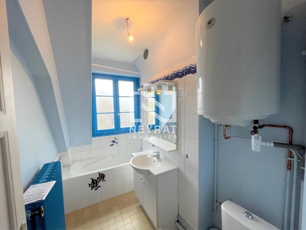 APPARTEMENT T2 A LOUER - CHALON SUR SAONE - 42 m2 - 567 &euro; charges comprises par mois