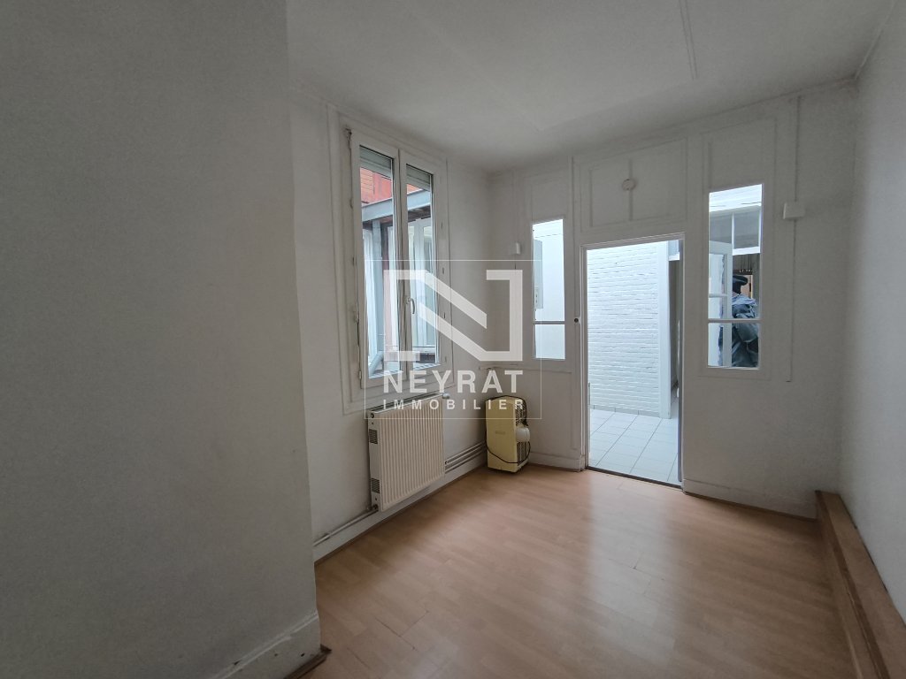 APPARTEMENT T2 - CHALON SUR SAONE - 41.57 m2 - LOU&Eacute;