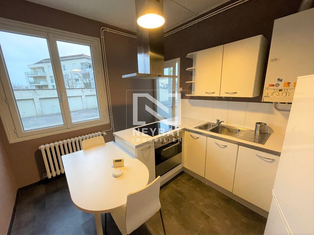 APPARTEMENT T2 A LOUER - CHALON SUR SAONE - 55.12 m2 - 545€ charges comprises par mois