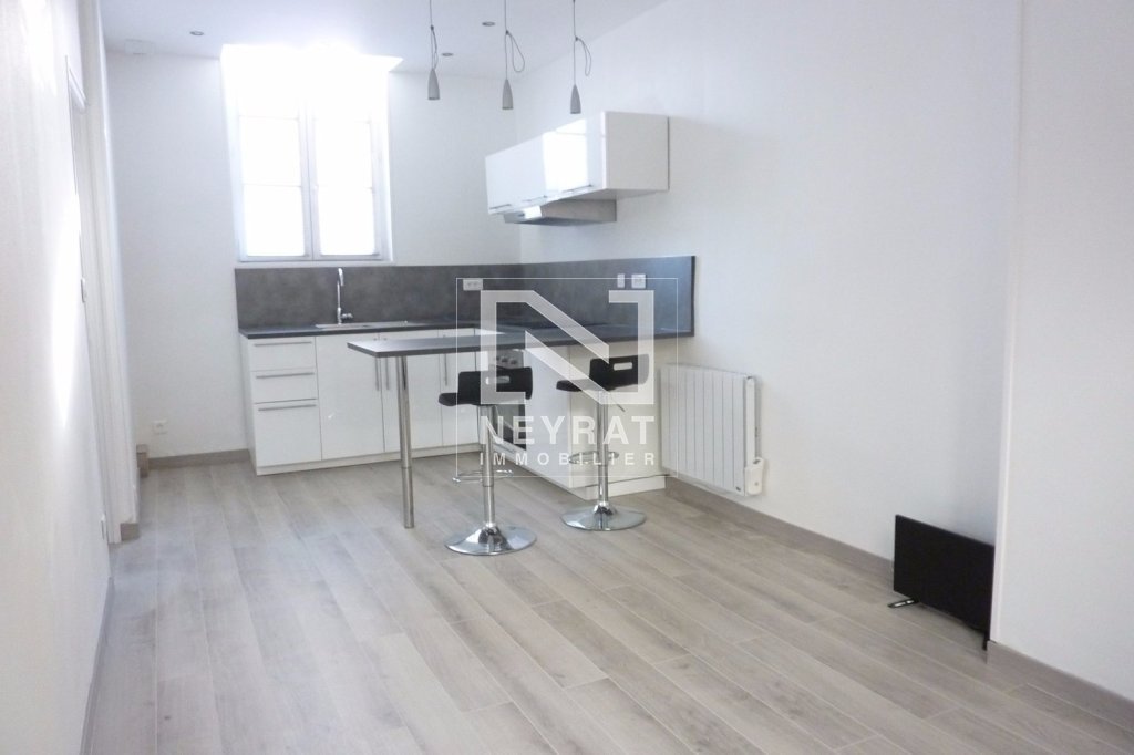 APPARTEMENT T2 A LOUER - CHALON SUR SAONE - 37 m2 - 430 &euro; charges comprises par mois