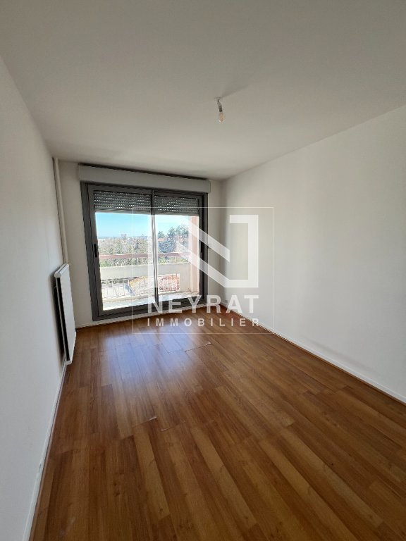 T2 48 m� � Dijon � Balcon, ascenseur, parking, dispo