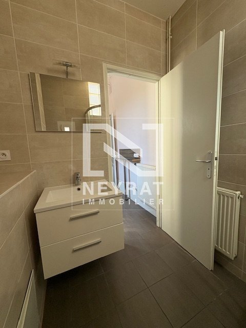 APPARTEMENT T2 - DIJON - 39.28 m2 - LOU&Eacute;