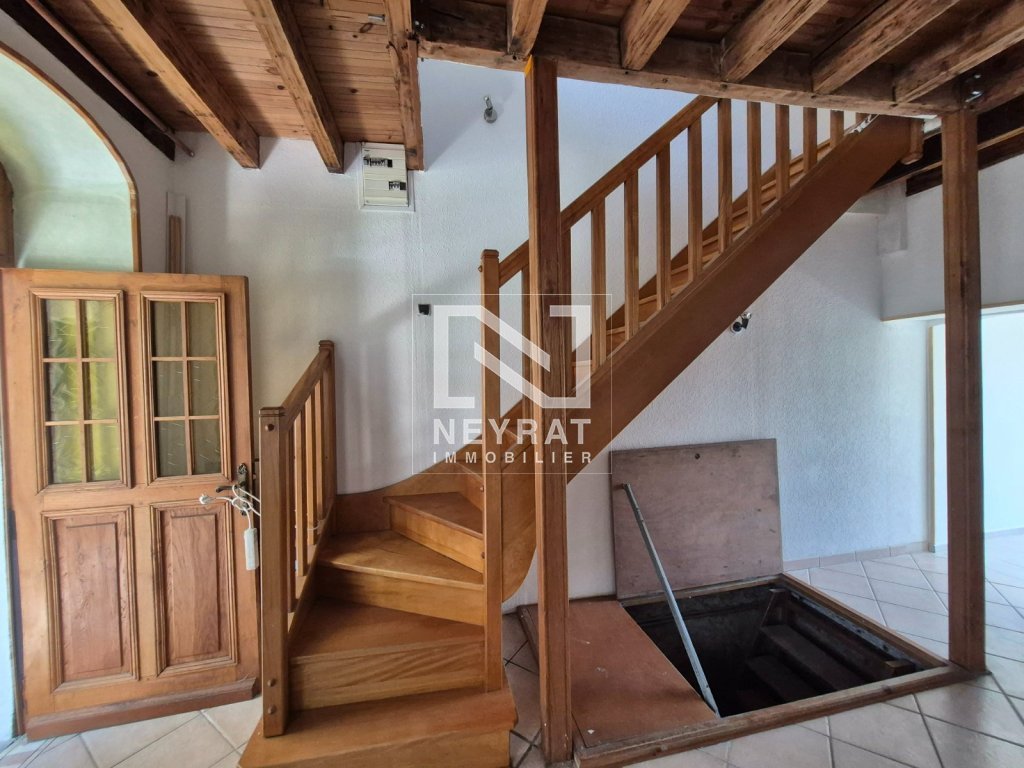 APPARTEMENT T2 - EPINAC - 65 m2 - LOU&Eacute;