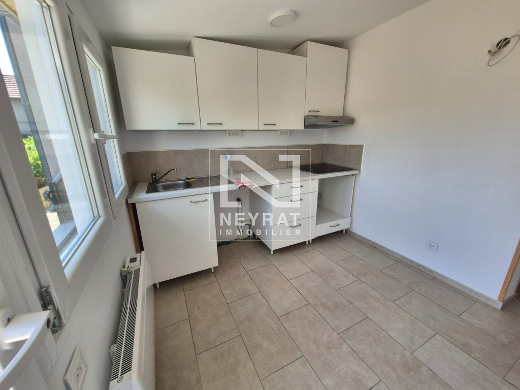 APPARTEMENT T2 - EPINAC - 65 m2 - LOU&Eacute;