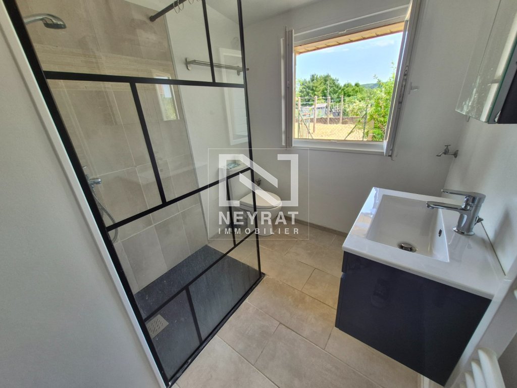 APPARTEMENT T2 - EPINAC - 65 m2 - LOU&Eacute;