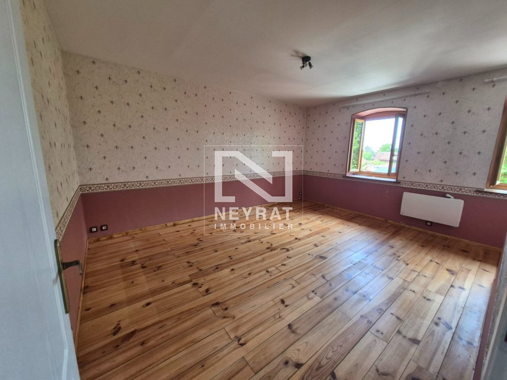 APPARTEMENT T2 - EPINAC - 65 m2 - LOU&Eacute;