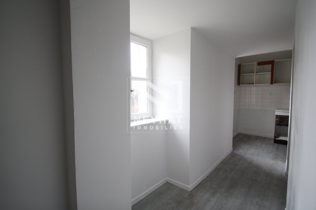 APPARTEMENT T2 A LOUER - GIVRY - 38.98 m2 - 350�&euro; charges comprises par mois