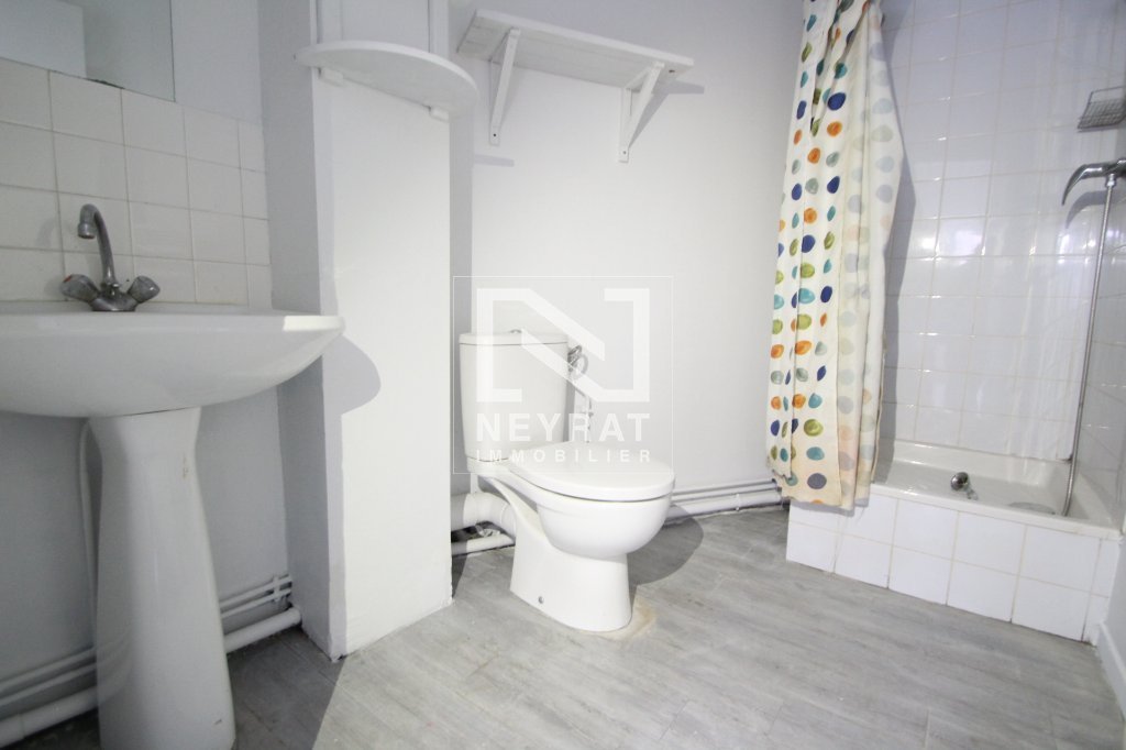 APPARTEMENT T2 A LOUER - GIVRY - 38.98 m2 - 350�&euro; charges comprises par mois