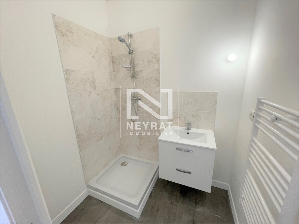 Lot 2 A LOUER - GUEUGNON - 37.6 m2 - 355 &euro; charges comprises par mois