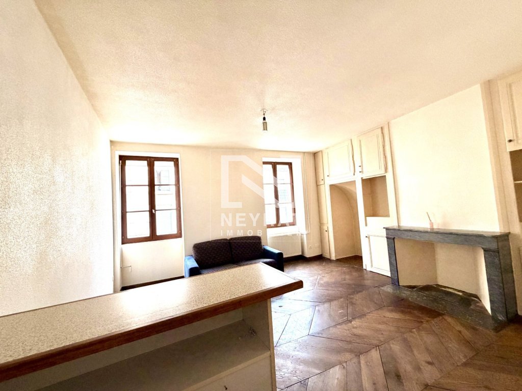 APPARTEMENT T2 A LOUER - LA CLAYETTE - 46.77 m2 - 480 &euro; charges comprises par mois