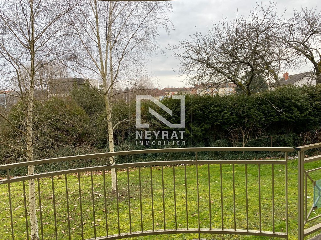 APPARTEMENT T2 A LOUER - LE CREUSOT - 40.19 m2 - 385 &euro; charges comprises par mois