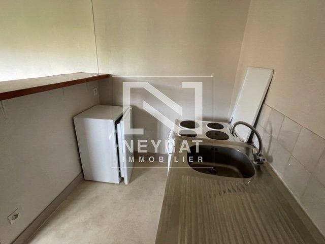 APPARTEMENT T2 A LOUER - LE CREUSOT - 34 m2 - 375 &euro; charges comprises par mois