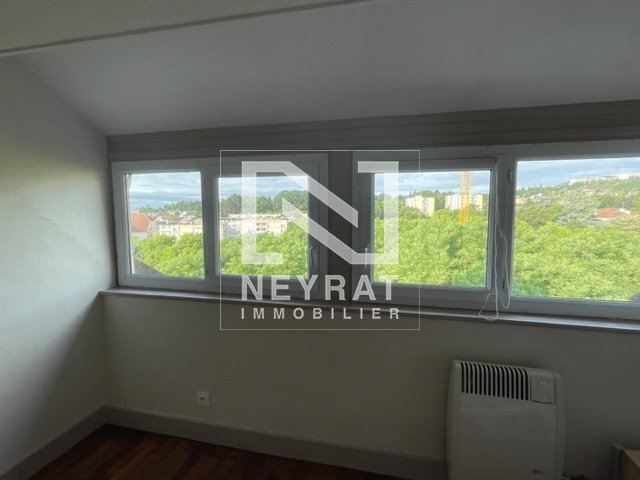 APPARTEMENT T2 A LOUER - LE CREUSOT - 34 m2 - 375 &euro; charges comprises par mois