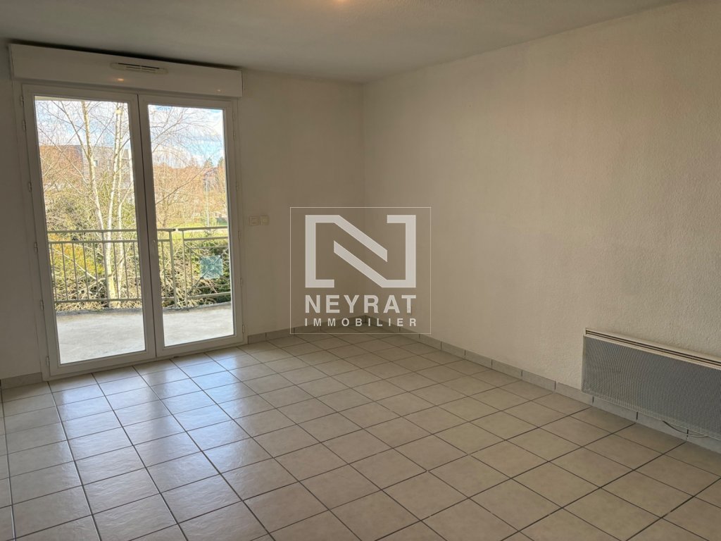 APPARTEMENT T2 A LOUER - LE CREUSOT - 40 m2 - 388€ charges comprises par mois