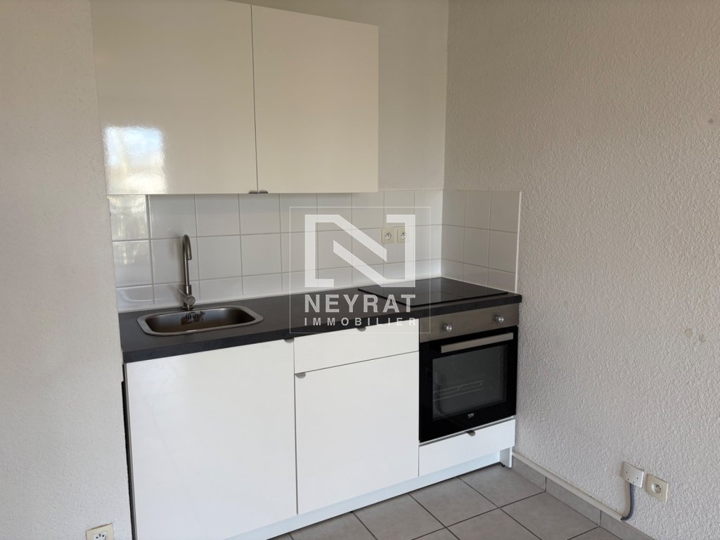 APPARTEMENT T2 - LE CREUSOT - 40 m2 - LOU&Eacute;