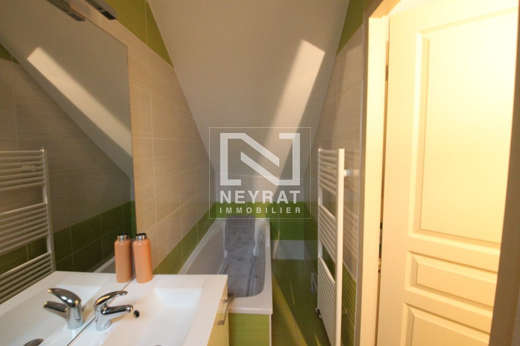 APPARTEMENT T2 A LOUER - LOUHANS - 65 m2 - 550 € charges comprises par mois