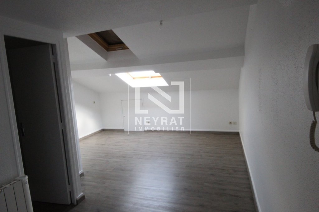 APPARTEMENT T2 A LOUER - LOUHANS - 21.59 m2 - 330�&euro; charges comprises par mois