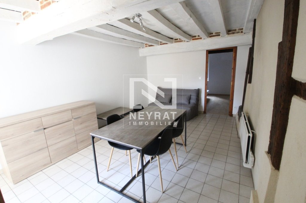 APPARTEMENT T2 A LOUER - LOUHANS - 37 m2 - 445 € charges comprises par mois