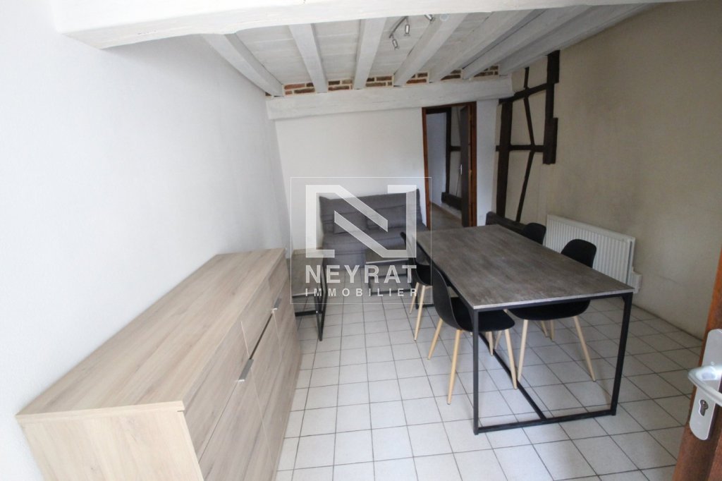 APPARTEMENT T2 - LOUHANS - 37 m2 - LOU&Eacute;