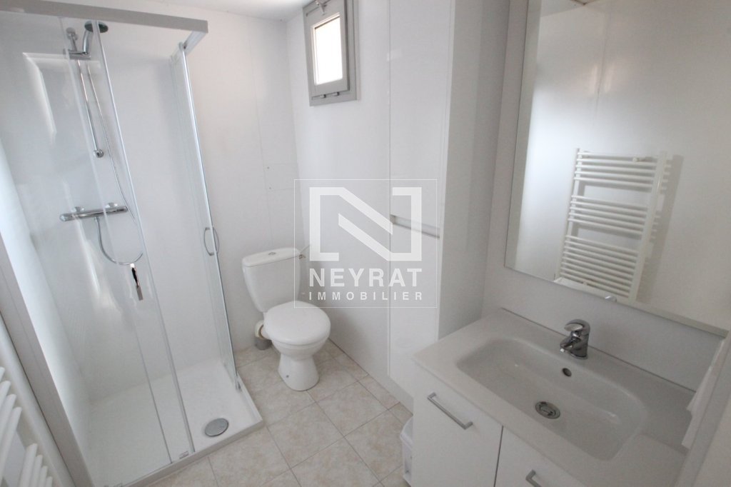 APPARTEMENT T2 - LOUHANS - 37 m2 - LOU&Eacute;