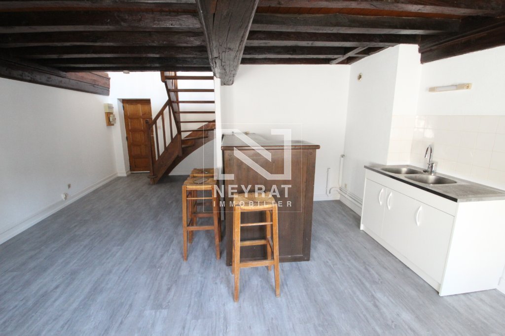 T2 duplex 35 m� � Louhans 456 � CC