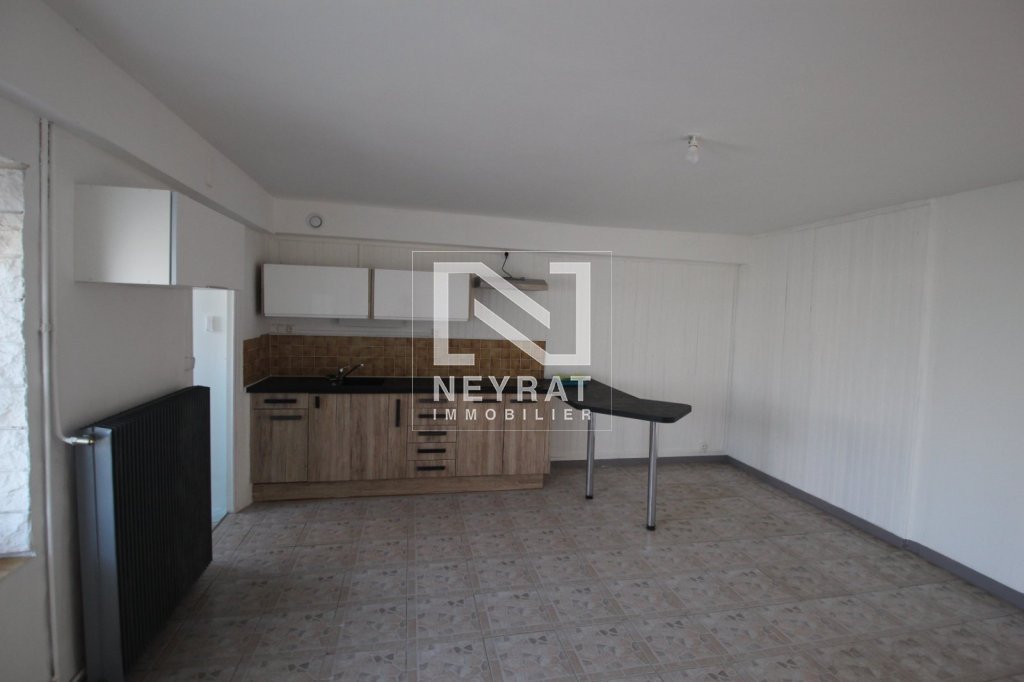 APPARTEMENT T2 A LOUER - LOUHANS - 53 m2 - 625 &euro; charges comprises par mois