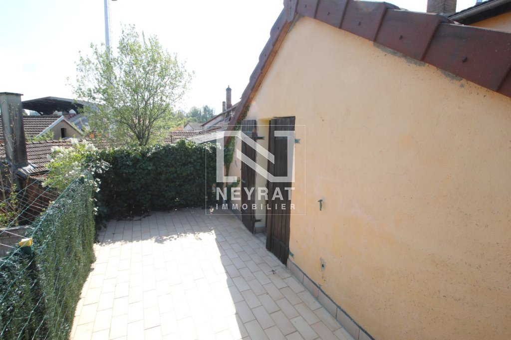 APPARTEMENT T2 - LOUHANS - 30 m2 - LOU&Eacute;